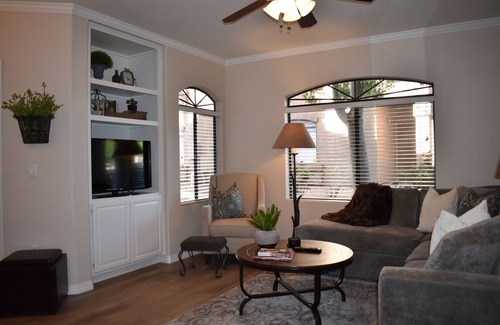 North Scottsdale Condo | First floor condo in desirable Scottsdale location