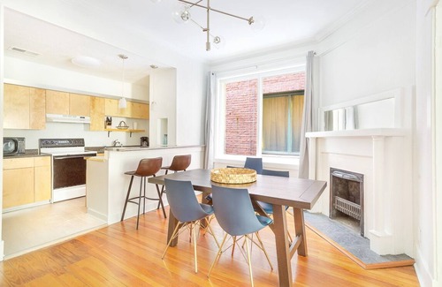 Historic District - North Apartment | First Floor Condo w/Large Living Area in Historic Dist. by Lucky Savannah