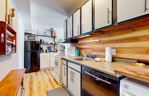 Campton Condo | First-floor mountain condo with amazing views, yard, pool, & gym - near skiing