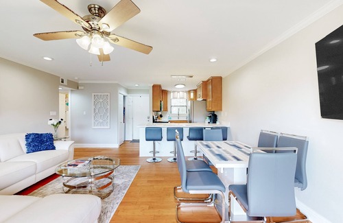 Diamondhead Condo | First-floor updated condo with pool, tennis court, balcony, & AC - dog-friendly