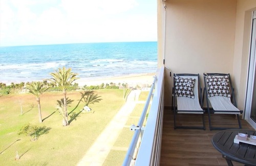 Molinell Apartment | FIRST LINE BEACH APARTMENT WITH SEA VIEWS. WIFI.