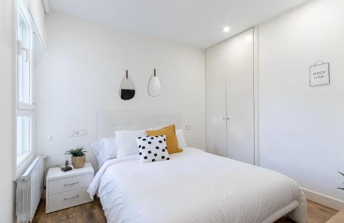 Sopelana Apartment | FIRST LINE SEA VIEWS - Club & Pool & Parking by ALOHA Bilbao