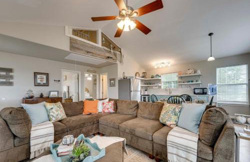 Long Mott House | Fish and Boat Home with Spacious Yard in Seadrift