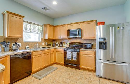 Humble House | Fish and Hike Pet-Friendly Humble Home with Yard
