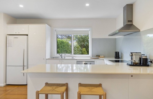 Coles Bay House | Fish at Freycinet