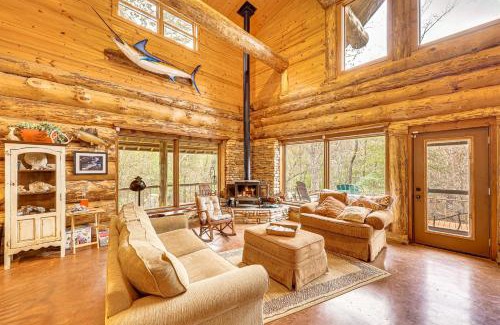 Murfreesboro House | Fish, Boat and Hike Pet-Friendly Cabin in Arkansas