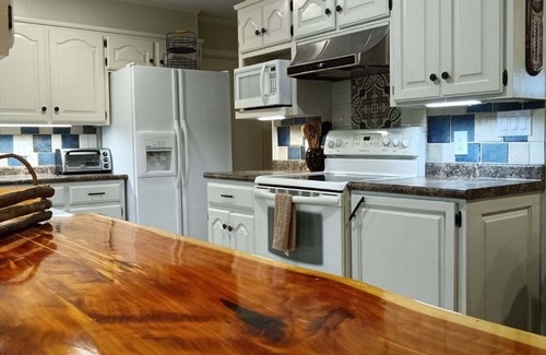Pangburn Cabin | FISH ~ FLOAT ~ RELAX … located ON The Little Red River