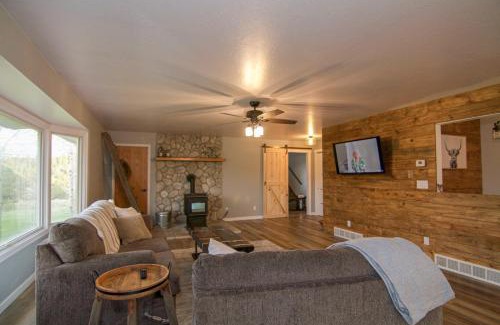 Mammoth Creek House | Fish Hatchery Ranch