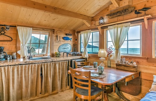 Homer Cabin | Fisherman's Cabin, beach front, Artist, Fishing, Glacier, Kayaking, Bear Viewing