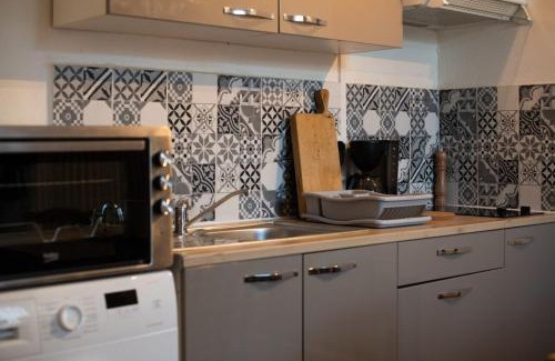 Argenton-sur-Creuse Apartment | Fisherman's House Cozy Duplex