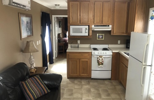 Langston Cabin | "Fisherman's Landing = Large Groups up to 30"