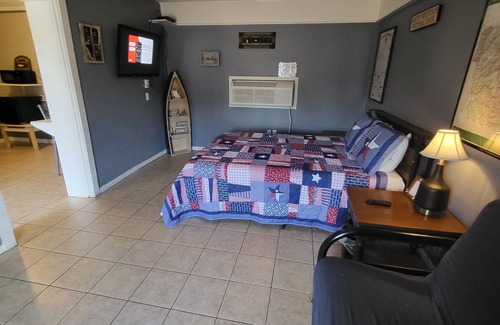 Buchanan Dam Cabin | Fisherman's Suite