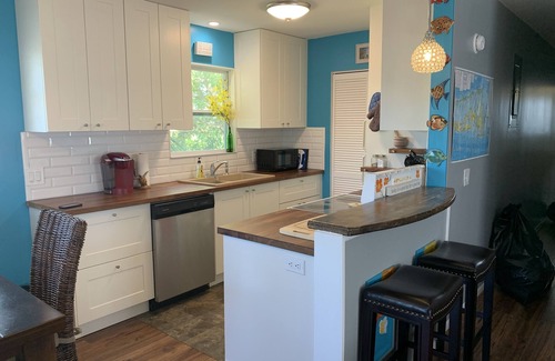 Port Pine Heights House | Fisherman’s Paradise - Ocean & Gulf Access! Key Deer Preserve. TIME TO FISH!
