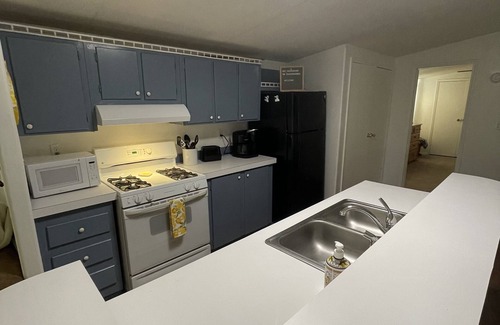 Sulphur House | Fishermen and Family Getaway