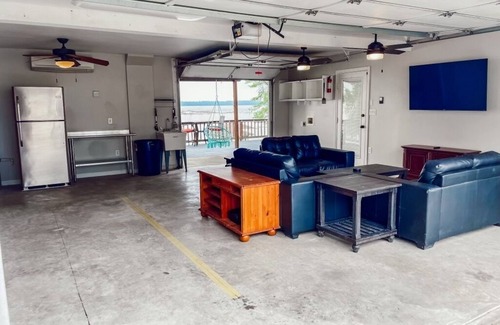 Trinity House | Fishing paradise! House on Livingston with private dock!