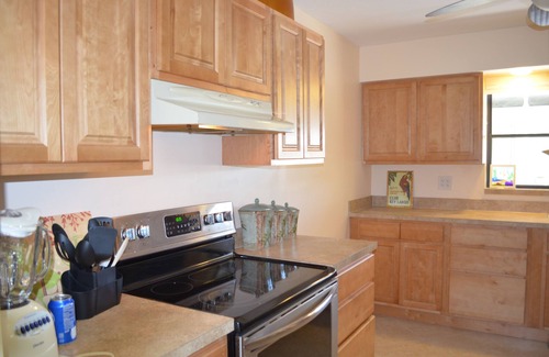 Tropical Bay Estates House | Fishing, swimming and relaxing on the porch in Big Pine Key