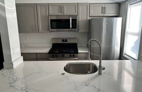 Fitchburg Apartment | Fitchburg quiet side modern 2BD.