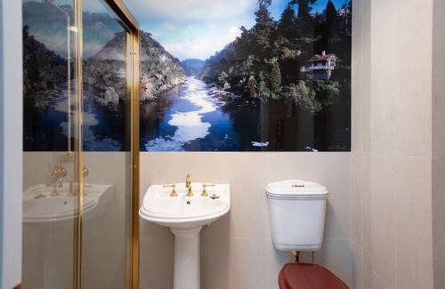 Westbury House | Fitzpatrick's Inn