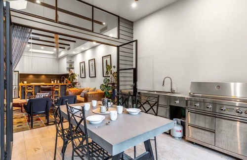 Fitzroy House | Fitzroy's 3BR Luxury Retreat