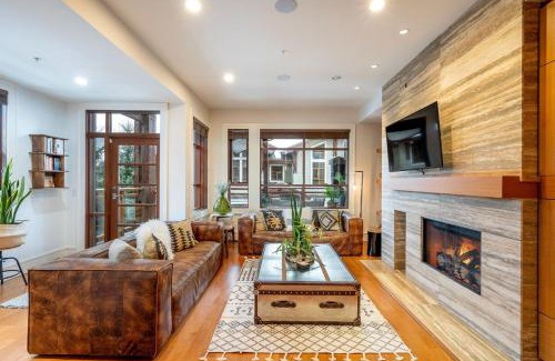 Whistler House | Fitzsimmons Walk 38 by Outpost Whistler