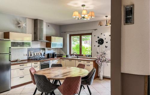 Pobiedziska House | Five Bedroom Cozy Home In Jerzykowo