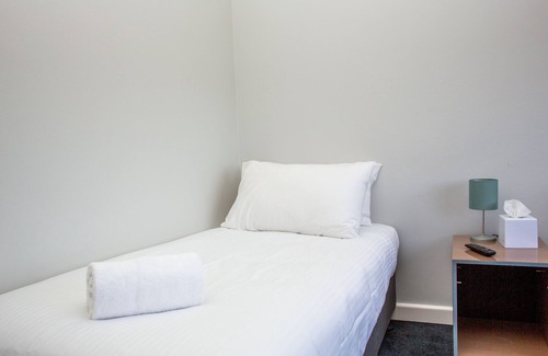 Cringila Hotel | Five Islands Hotel