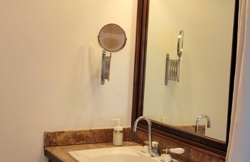 Rosendal Apartment | Five Minutes drive down to Magens Bay beach, upstairs with WIFI