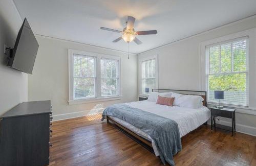 Athens House | Five Points Mill House w Firepit