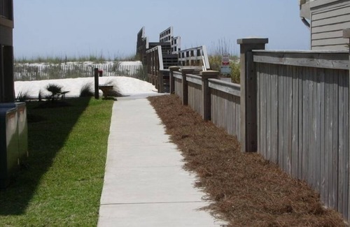 Sugar Beach House | FIVE STAR NAVARRE BEACH CONDO WHERE CONVENIENCE MEETS LUXURY