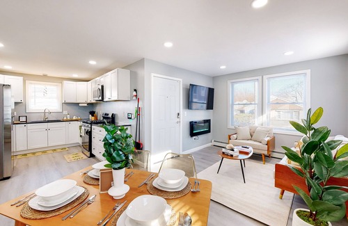 Providence Condo | Five75 Lux - PROV Suite 1 mins away from Federal Hill