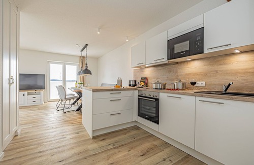 Schleswig Apartment | Fjord berth 2 - underfloor heating, shower, terrace, garden furniture, beach chair