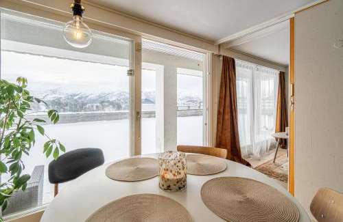 Alesund Apartment | Fjord view apartment in Ålesund with free parking