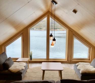 Flakstad House | Fjordview Ryten 2 Retreat