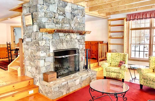 Whitefield House | FL Quintessential LAKE HOUSE close to Bretton Woods Santas Village and Forest Lake State Park