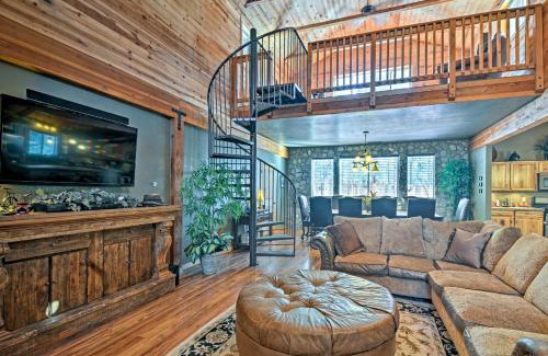 Flagstaff House | Flagstaff Cabin on 5 Acres with Fireplace and Fire Pit