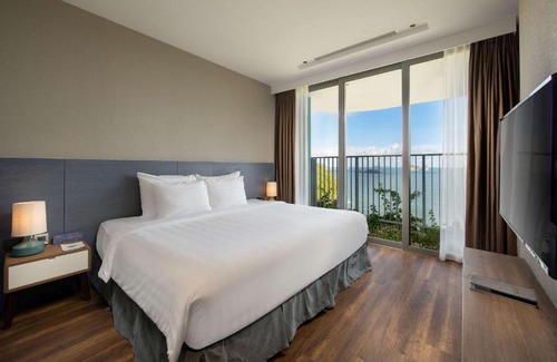 Cat Hai Hotel | Flamingo Grand Cat Ba Resort