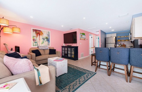 Englewood Villa | Flamingo's Nest at the Beach Shack. Just one block from the beach!