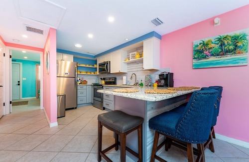 Englewood Villa | Flamingo's Nest at the Beach Shack. Just one block from the beach!