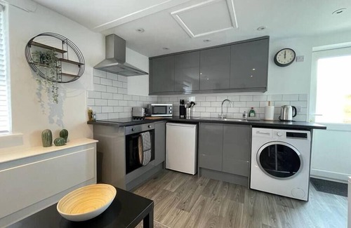 Wellington Apartment | Flat 1 High Street Apartments, One Bed