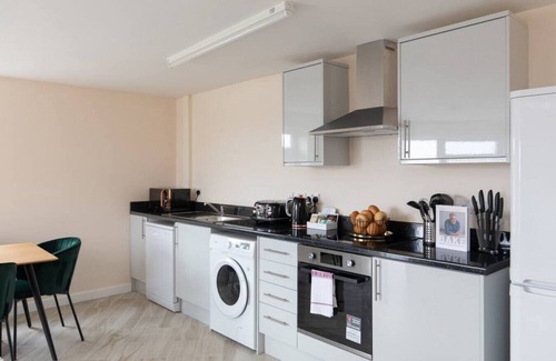 Sudbury Apartment | Flat 2 · homely - North London Apartment Wembley