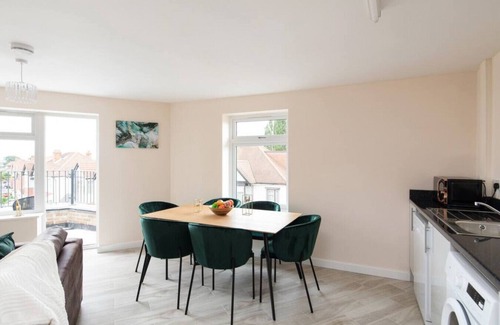 Sudbury Apartment | Flat 2 · homely - North London Apartment Wembley