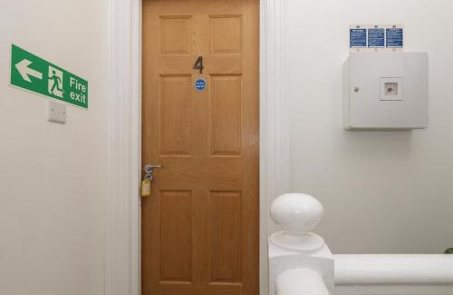 Bournemouth City Centre Apartment | Flat 4 - Hengistdury