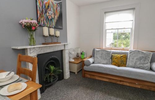 Bournemouth City Centre Apartment | Flat 4 - Hengistdury
