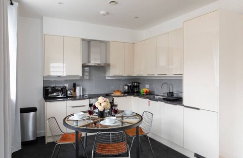 Cantelowes Apartment | Flat 6 · home.ly - Prestige Central London Apartment Camden