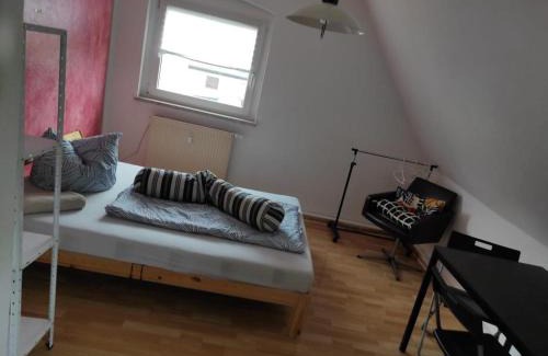 Zeitz Apartment | Flat for 6 best price for month best for workers