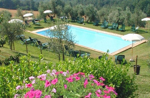 Montelupo Fiorentino Apartment | Flat in a winery in Montespertoli, Wi-Fi, swimming pool,children friendly,Gia