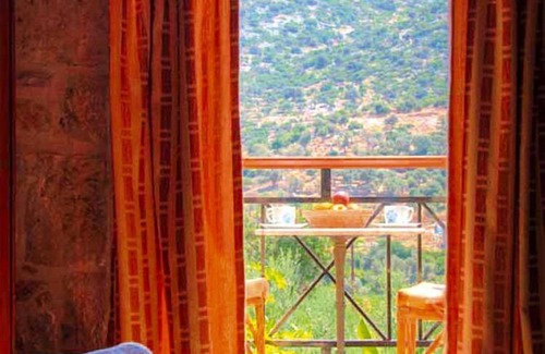 Vlichada Apartment | Flat in Bali with Balcony