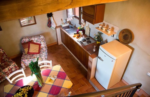 Lari Apartment | Flat in Lari, A/C, terrace, pool, restaurant, Wi-Fi, close to the village, Fr