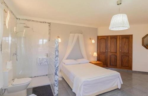 Chinicato Villa | Flat in Praia da Luz with sea view