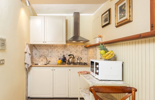 Barberino Tavarnelle Apartment | Flat in San Donato, Chianti, Tennis court,pool,barbecue,village walk distance,D5